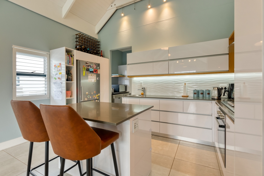 To Let 4 Bedroom Property for Rent in Aan de Wijnlanden Western Cape